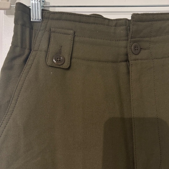 Banana Republic Cargo Pants - Picture 4 of 9